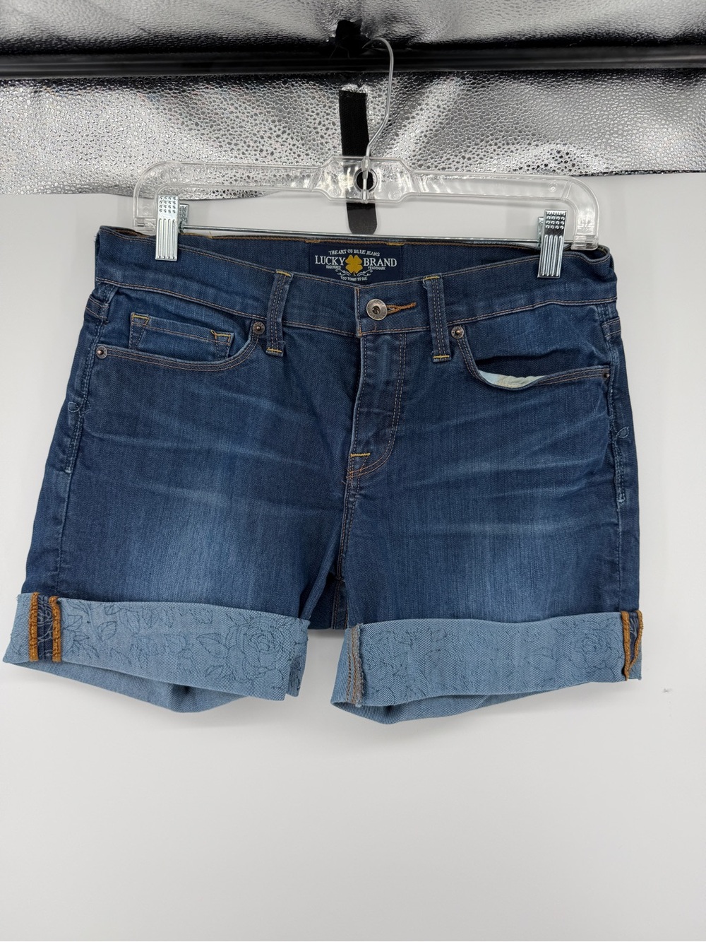 Lucky Brand Cutoff Denim Shorts Embroidered Floral Cuff‎ Y2K Boho Western Sz8
